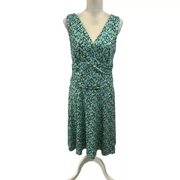 Glamour Dresses & Skirts - Glamour Green Floral Flare Dress Size 12 Sleeveless V Neck Stretch